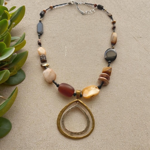 Silpada Jewelry - Silpada Two Tone Teardrop Pendant Beaded Necklace  N1787.  18” to 20” inches